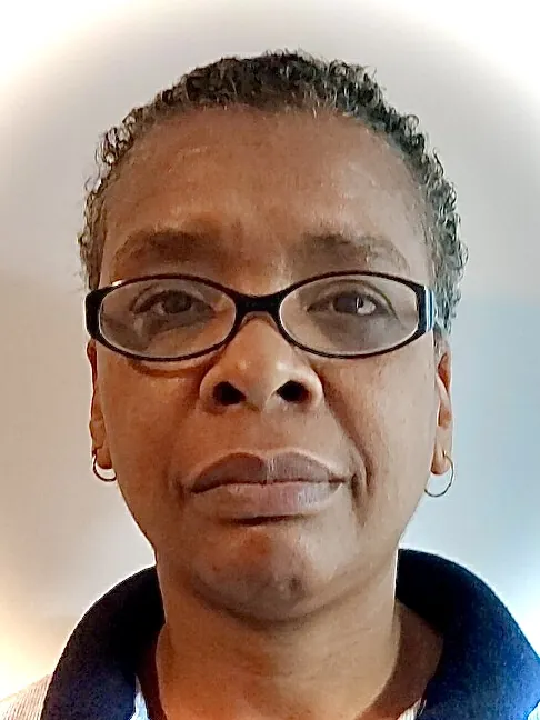 Lorna J Scales headshot