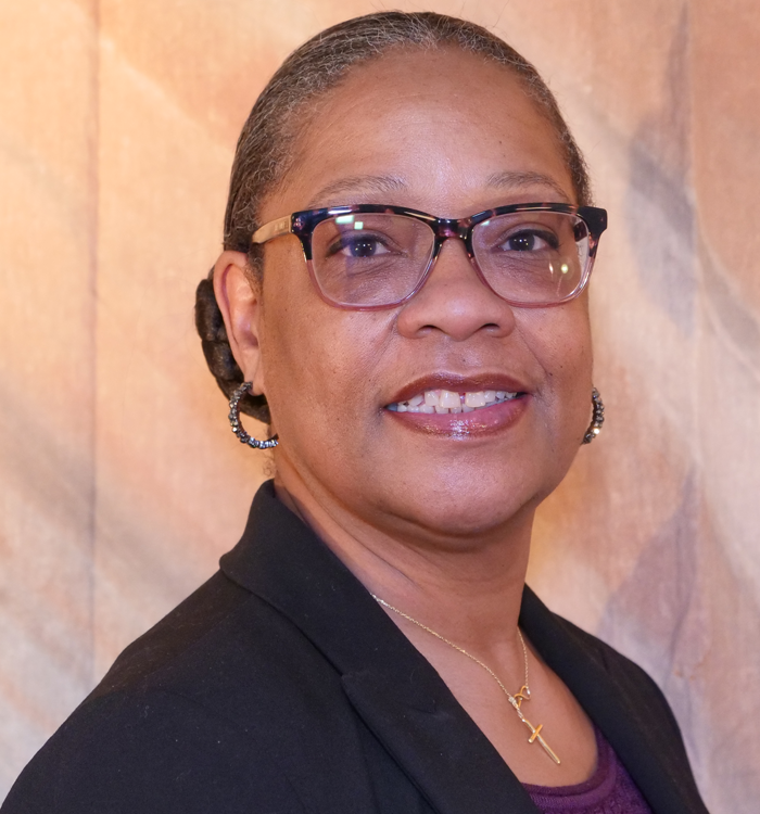 Jennifer T Hollis headshot