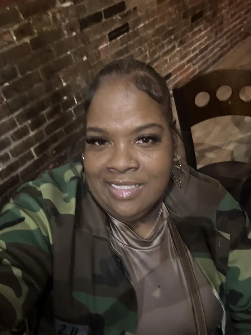 Denise Miles headshot