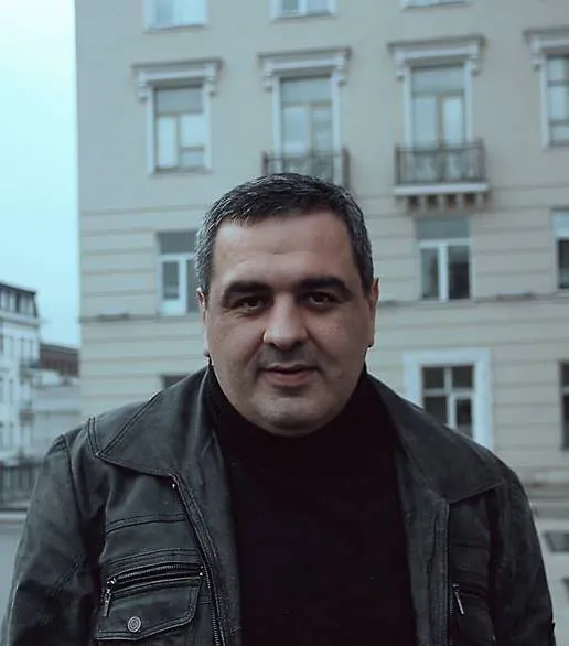 Giorgi Chikhladze headshot