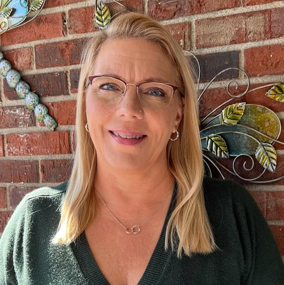 Traci Carol Cutter headshot