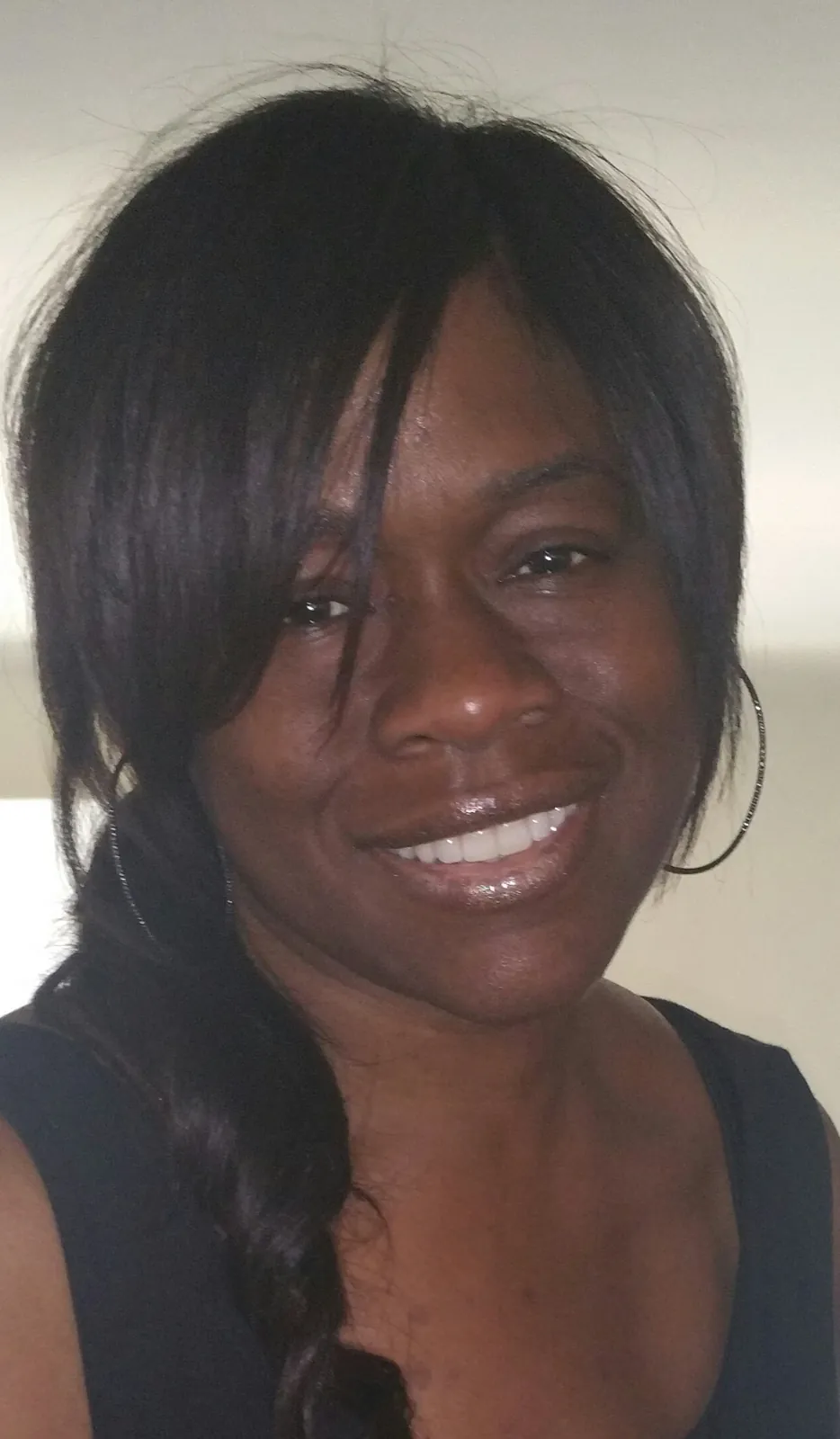 E Dowell-Evans headshot