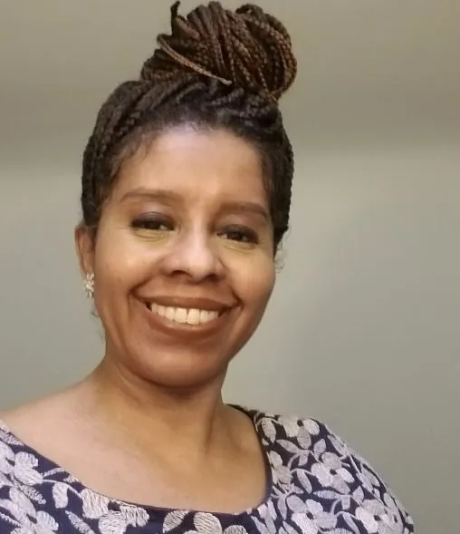 Tonya R Davis headshot