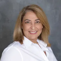Jeanne Stephens headshot