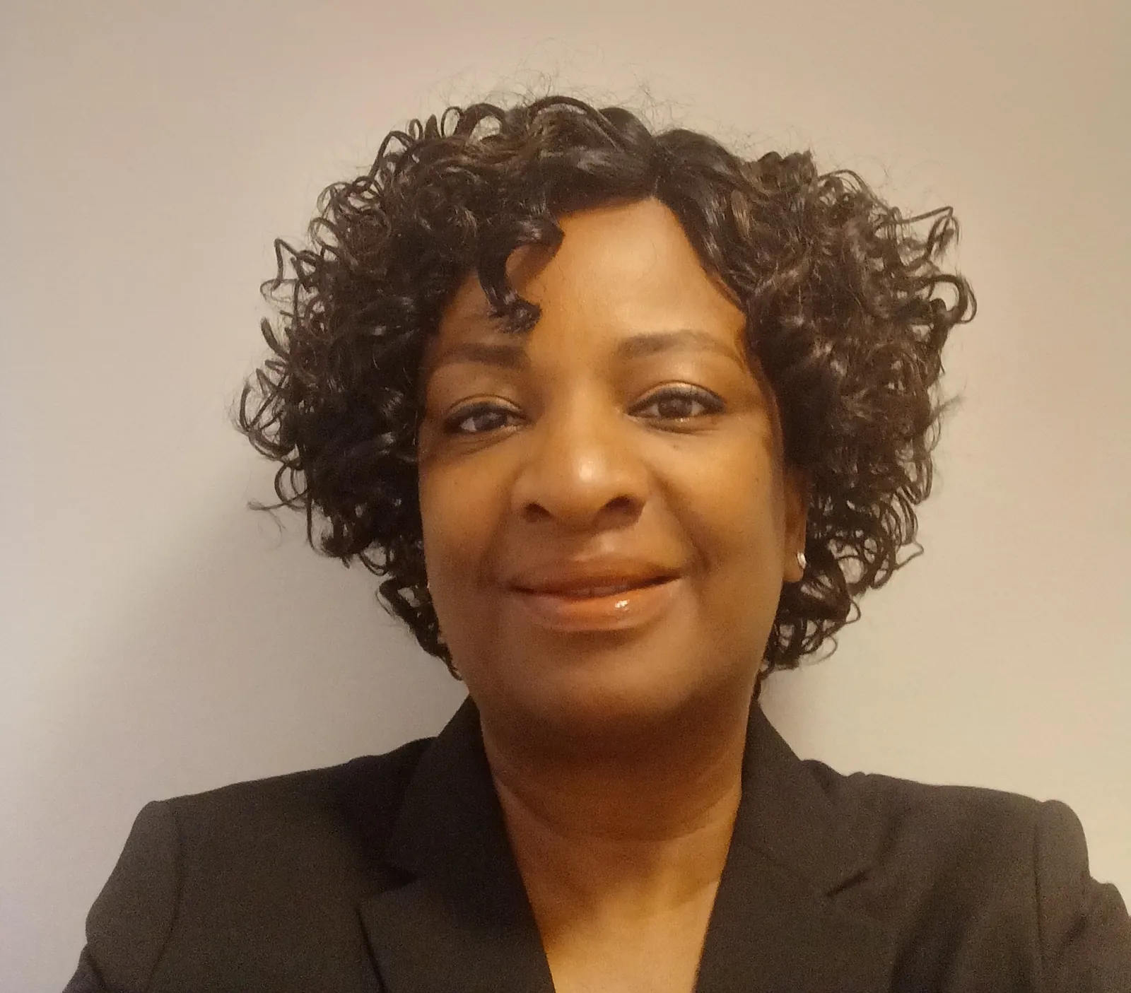 Mirriam Peterson headshot
