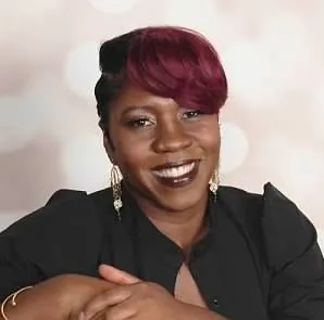 Arnae Catrice Hayes headshot