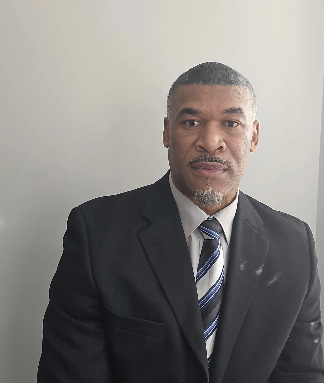 Kevin D Peterson headshot