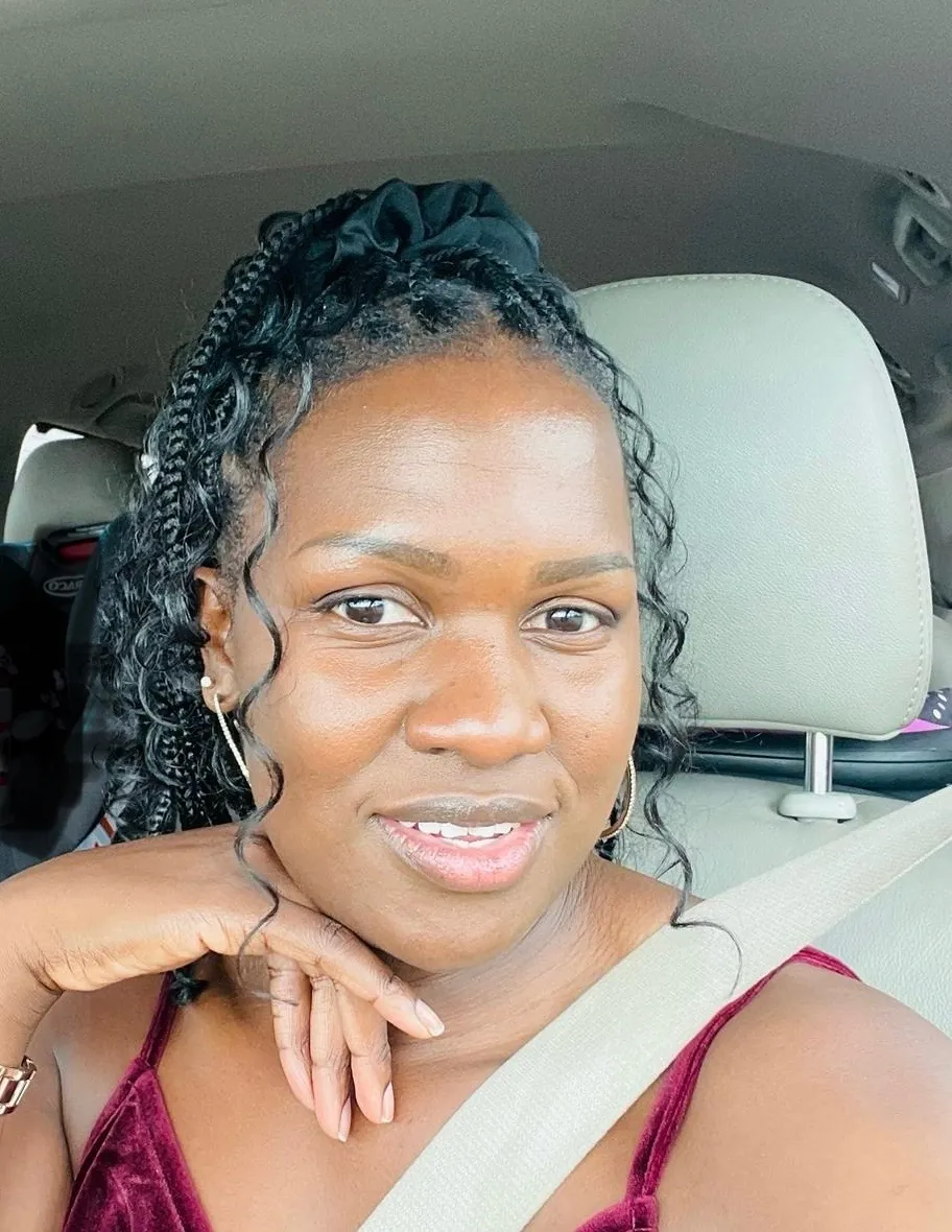 Foto de RHONA J LUBWAMA