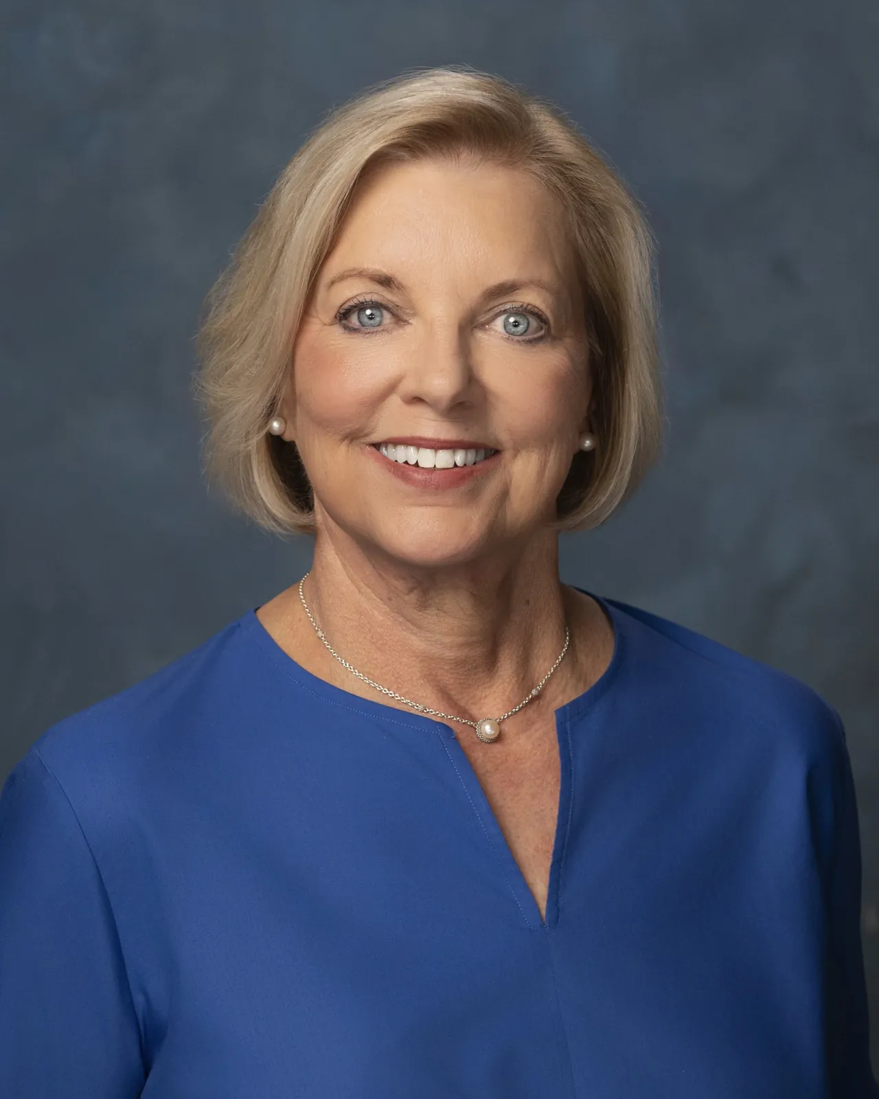 Helen Davis headshot