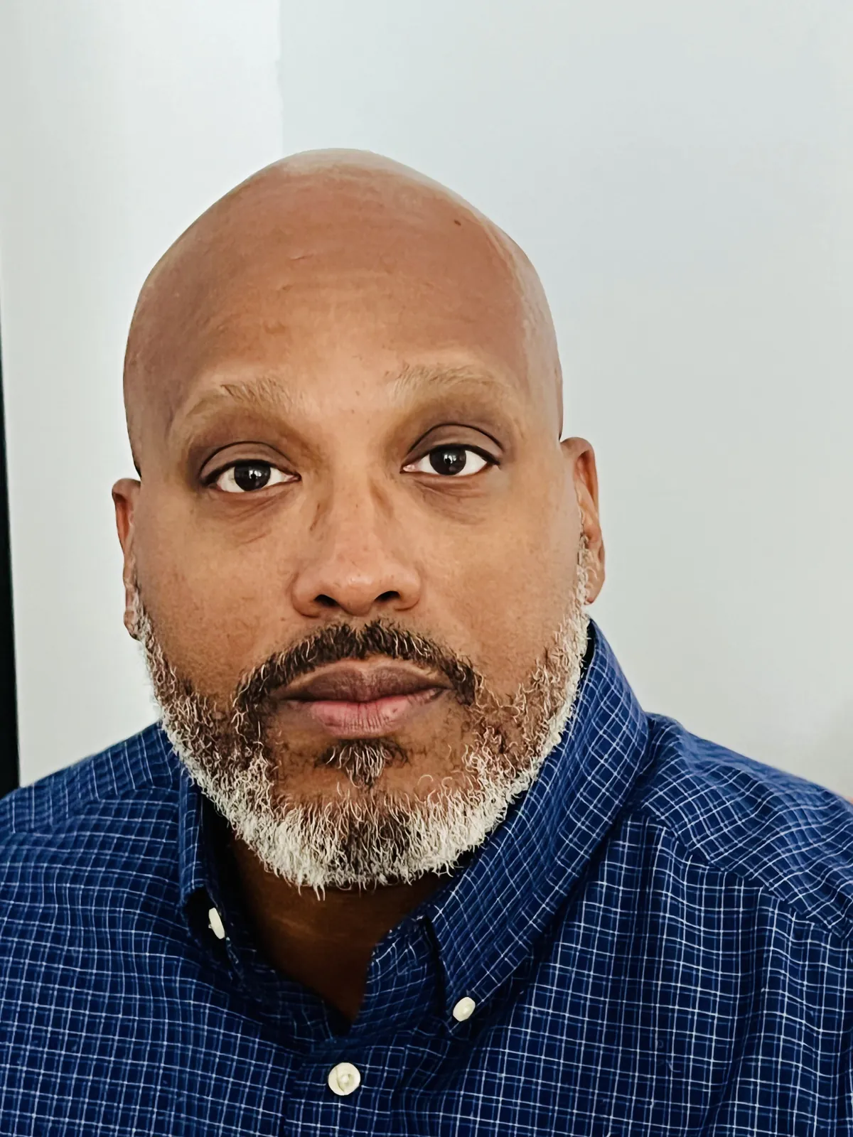 Jonathan Jones headshot