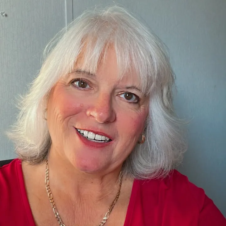 Danna Sue Crawford headshot