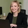 Amy Frank headshot