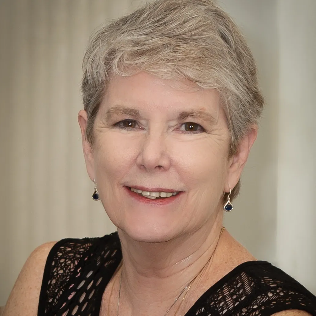 Geannine Dickinson headshot