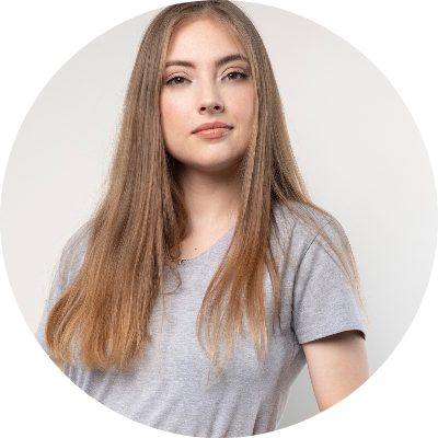 Amberly Lee headshot