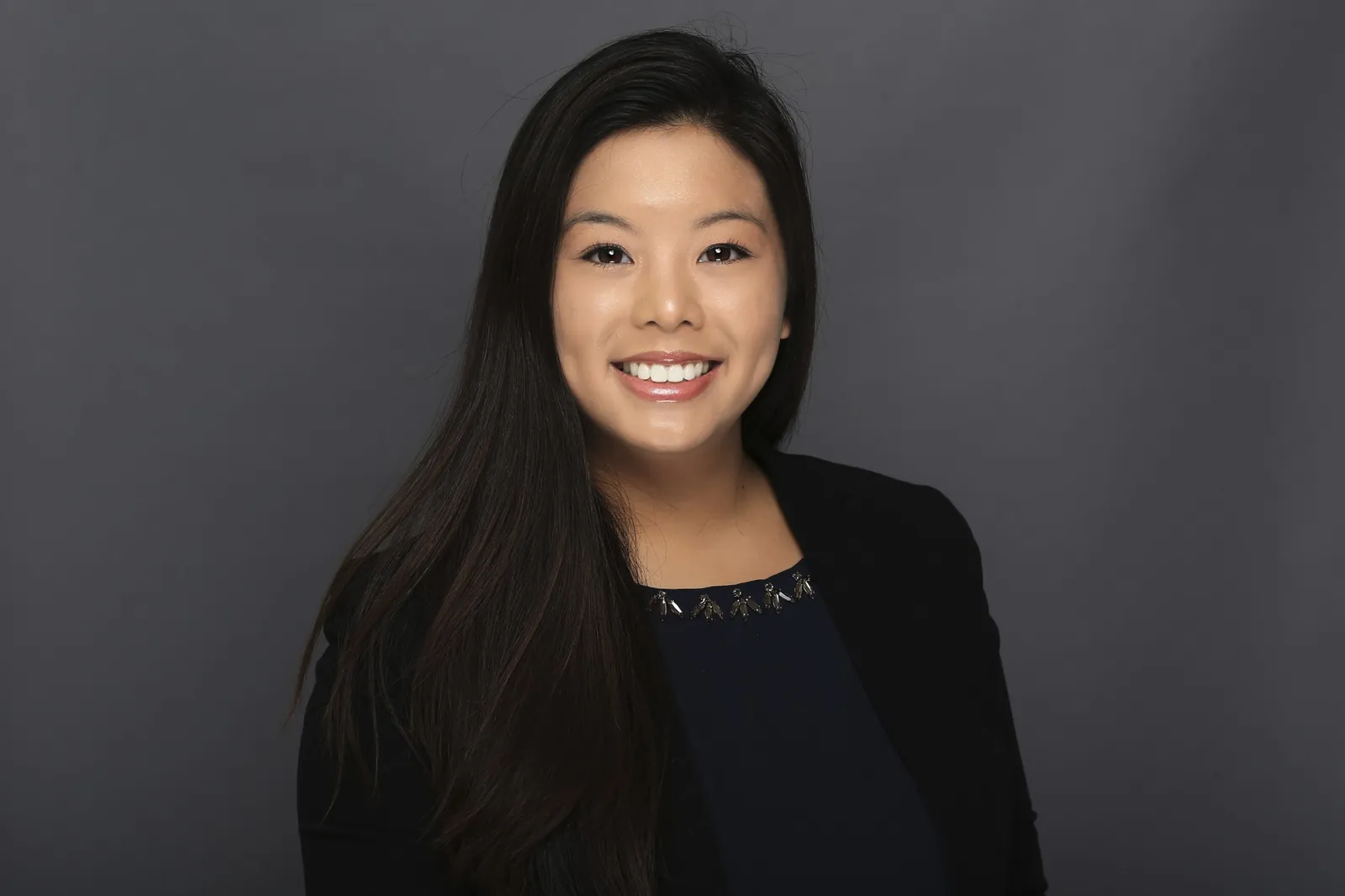 Susan Nguyen-Wright headshot