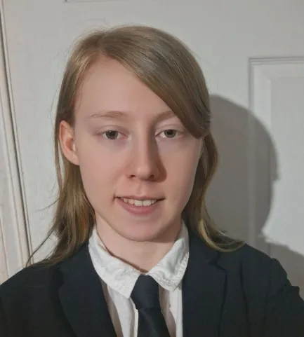 Aurora Millward headshot