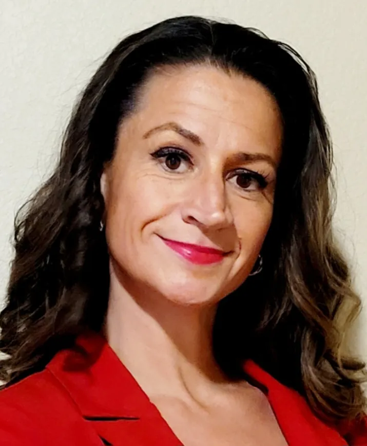 Janet Montiy headshot