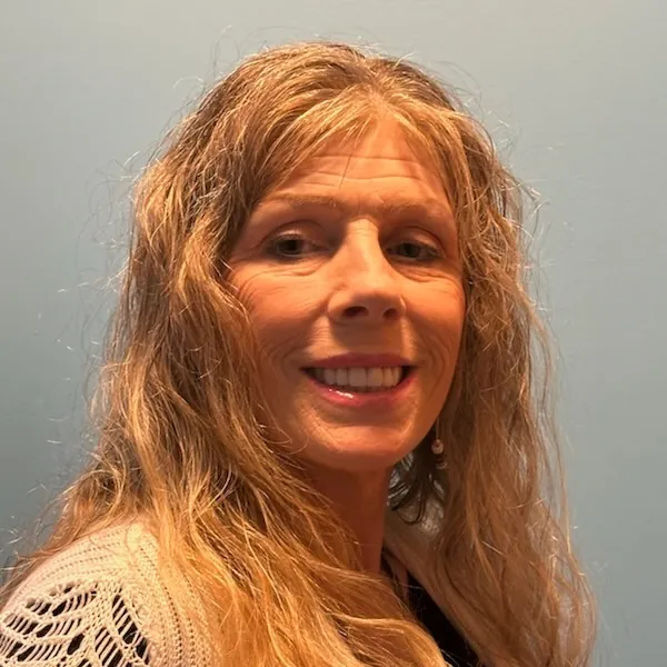 Sarah Leininger headshot