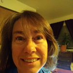 Lora Wineinger headshot