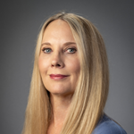 Linda Clares headshot