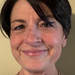 Caroline Sell headshot