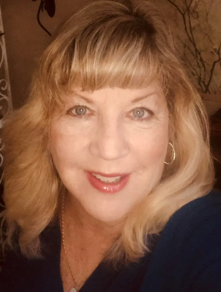 Kim S Clements headshot