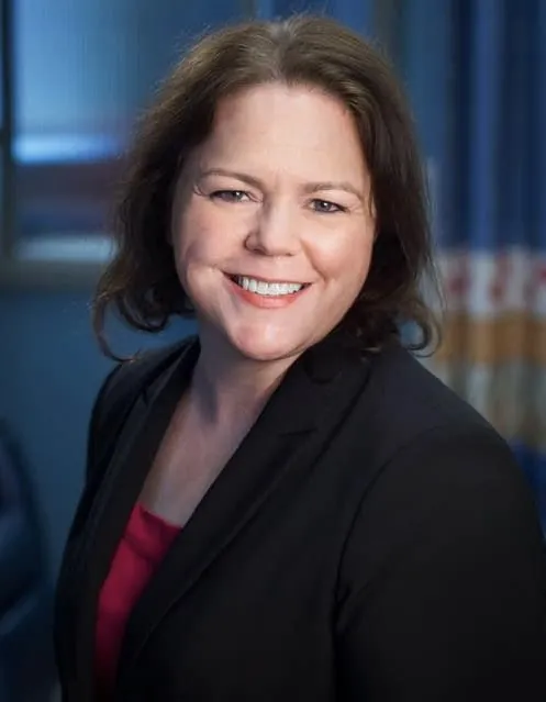 Amy Davis headshot