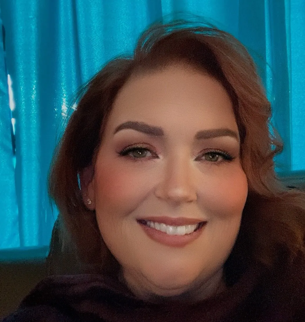 Wendy M. Roche headshot