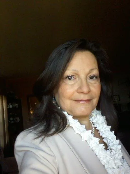 Francine C Acuna headshot
