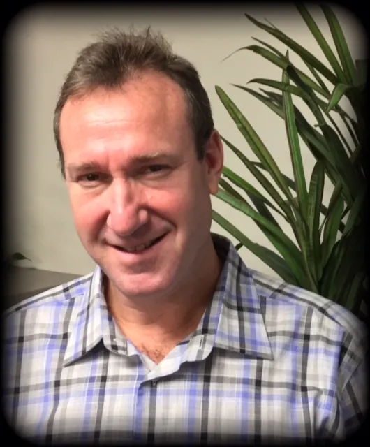 Evan Steinberg headshot