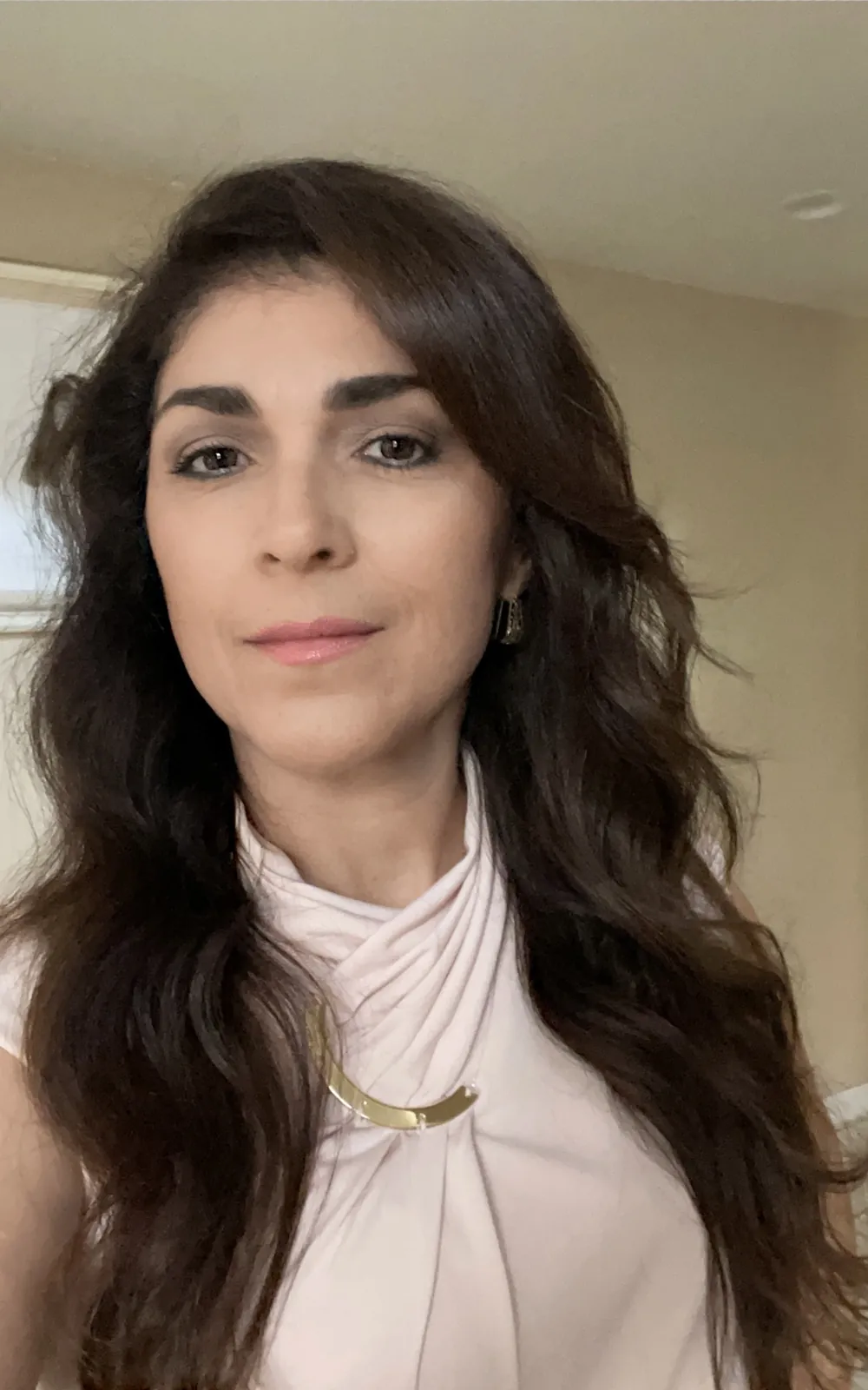 Rosa M. Sisniega headshot