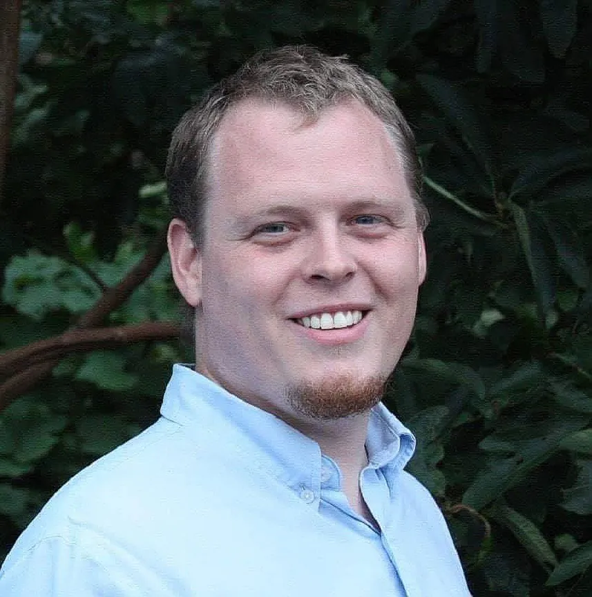 Robert E Canfield III headshot