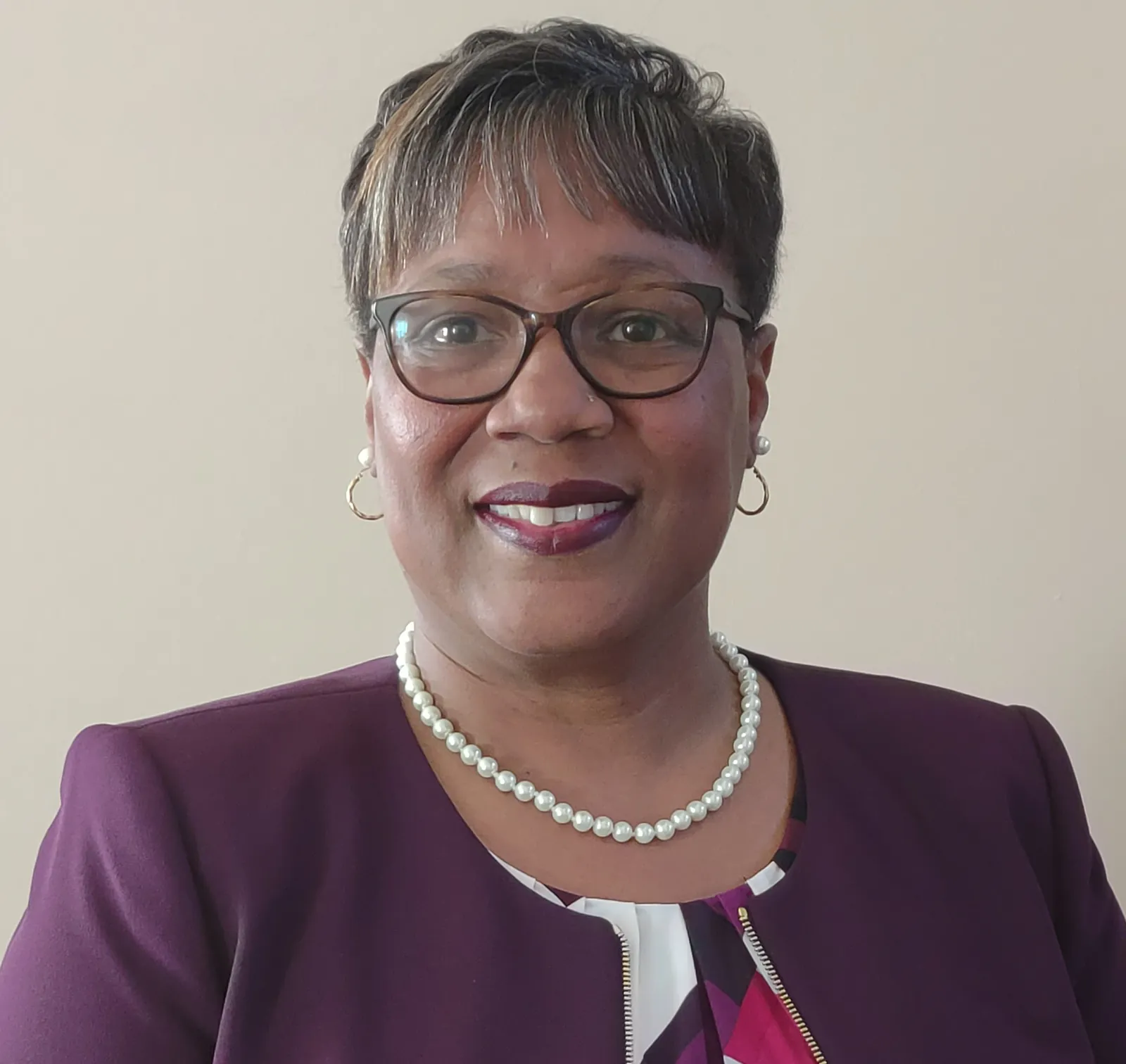 Angela L Williams headshot