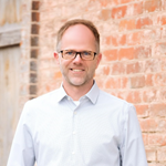 Jonathan Miles headshot