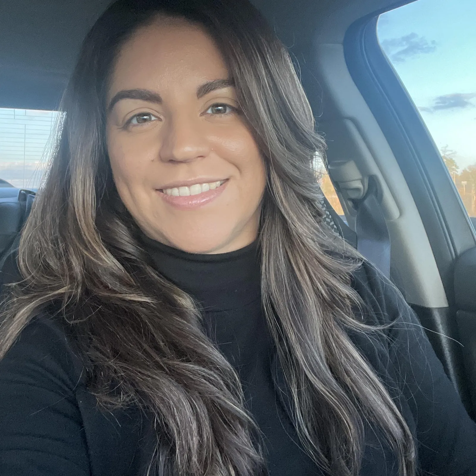 Leslie Hernandez headshot