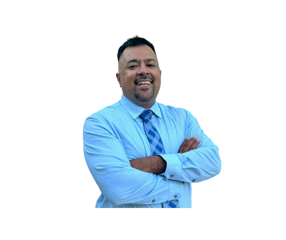 Manuel Puga headshot