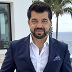 Dimitri Thomaidis headshot