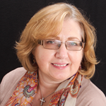 Stella Parhas headshot