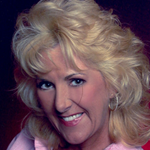 Judy Carlson-Mattedi headshot