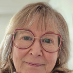 Helen R Cairns headshot
