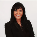 Julie Simmons headshot
