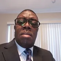 Foto de Humphrey C Akpati