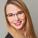 Eszter Berencsi headshot